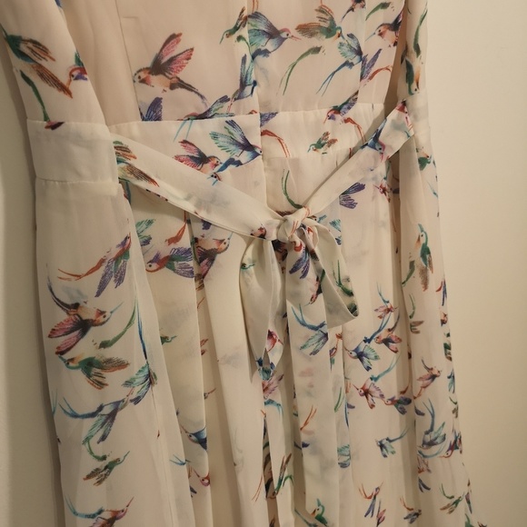 Cream Colored Summer Dress - Picture 4 of 4